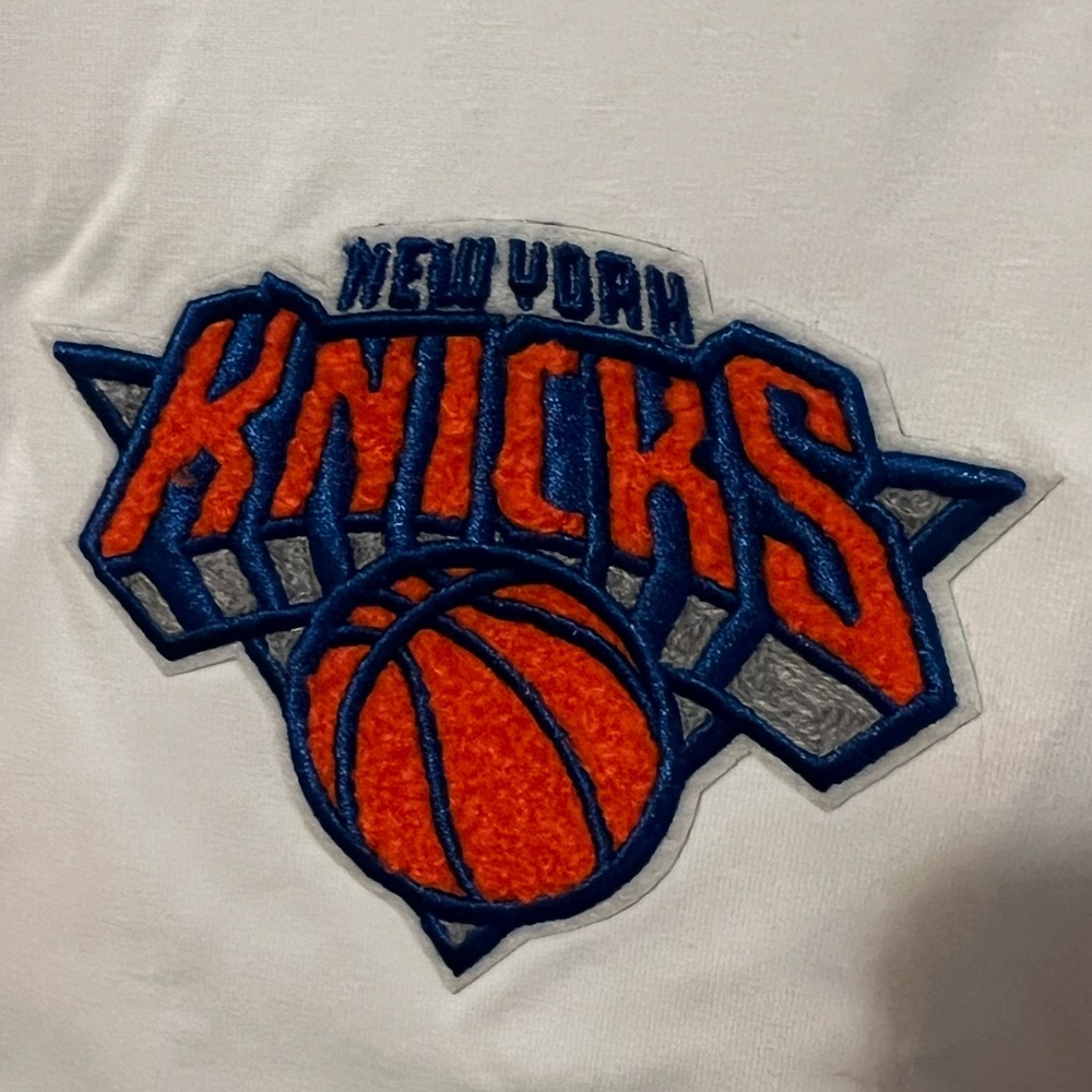 🆕NBA New York Knicks Crop Top - Picture 2 of 9